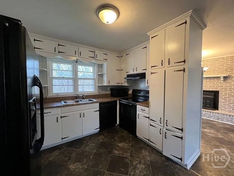 135 Freeman Cir - Photo 5 of 8