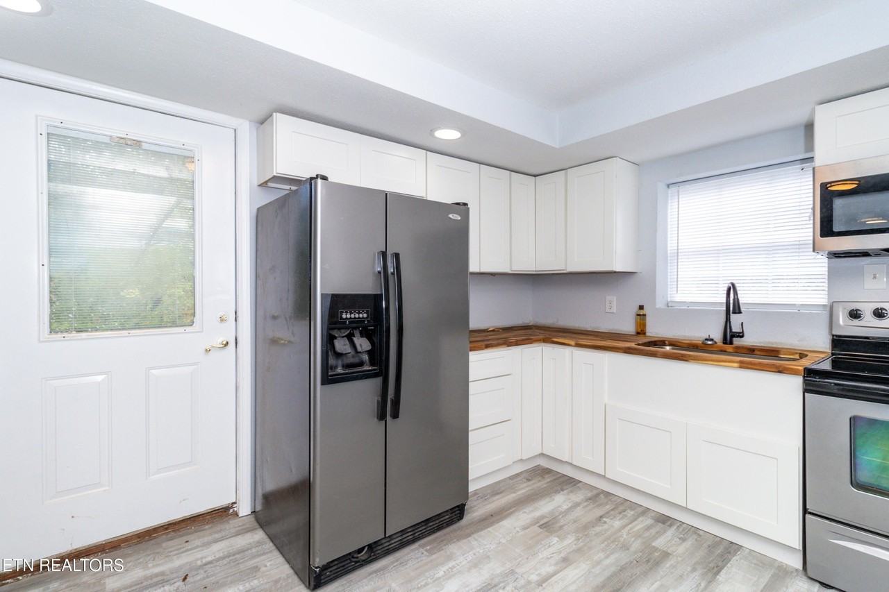 770 Mahoney Rd - Photo 6 of 50