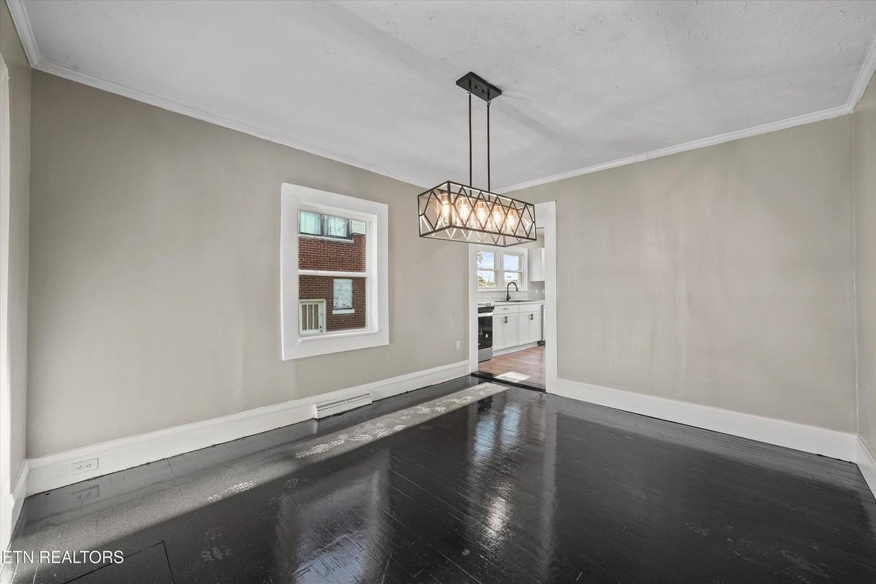 3034 E 5th Ave - Photo 7 of 31