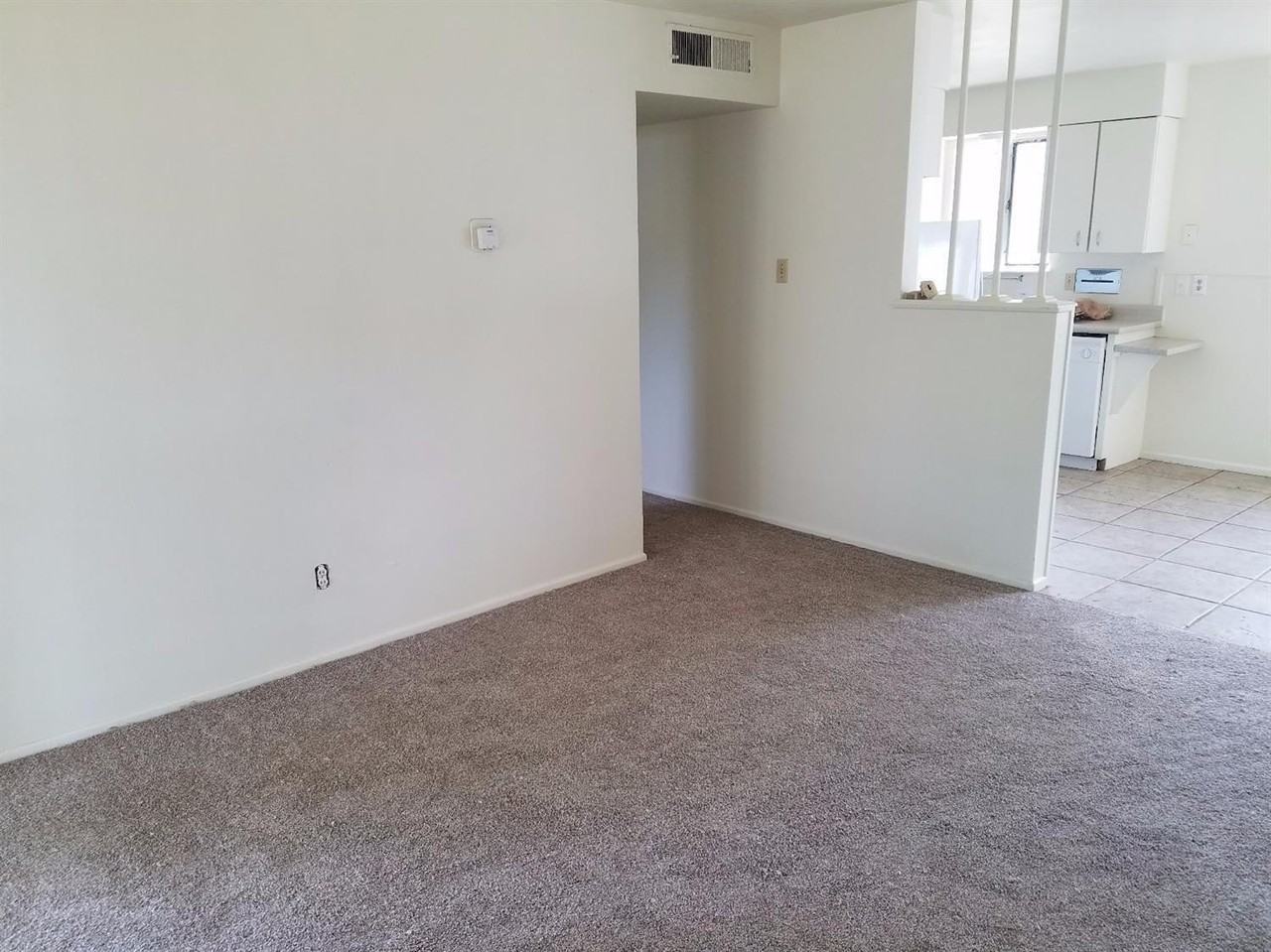 6017 Orlando Ave - Photo 4 of 9