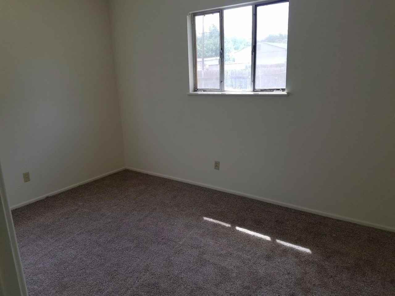 6017 Orlando Ave - Photo 7 of 9