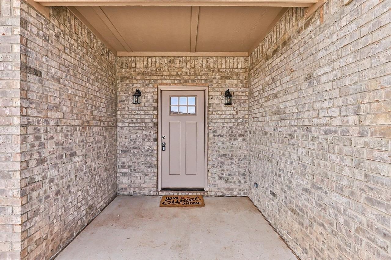 5507 Kemper St - Photo 2 of 20