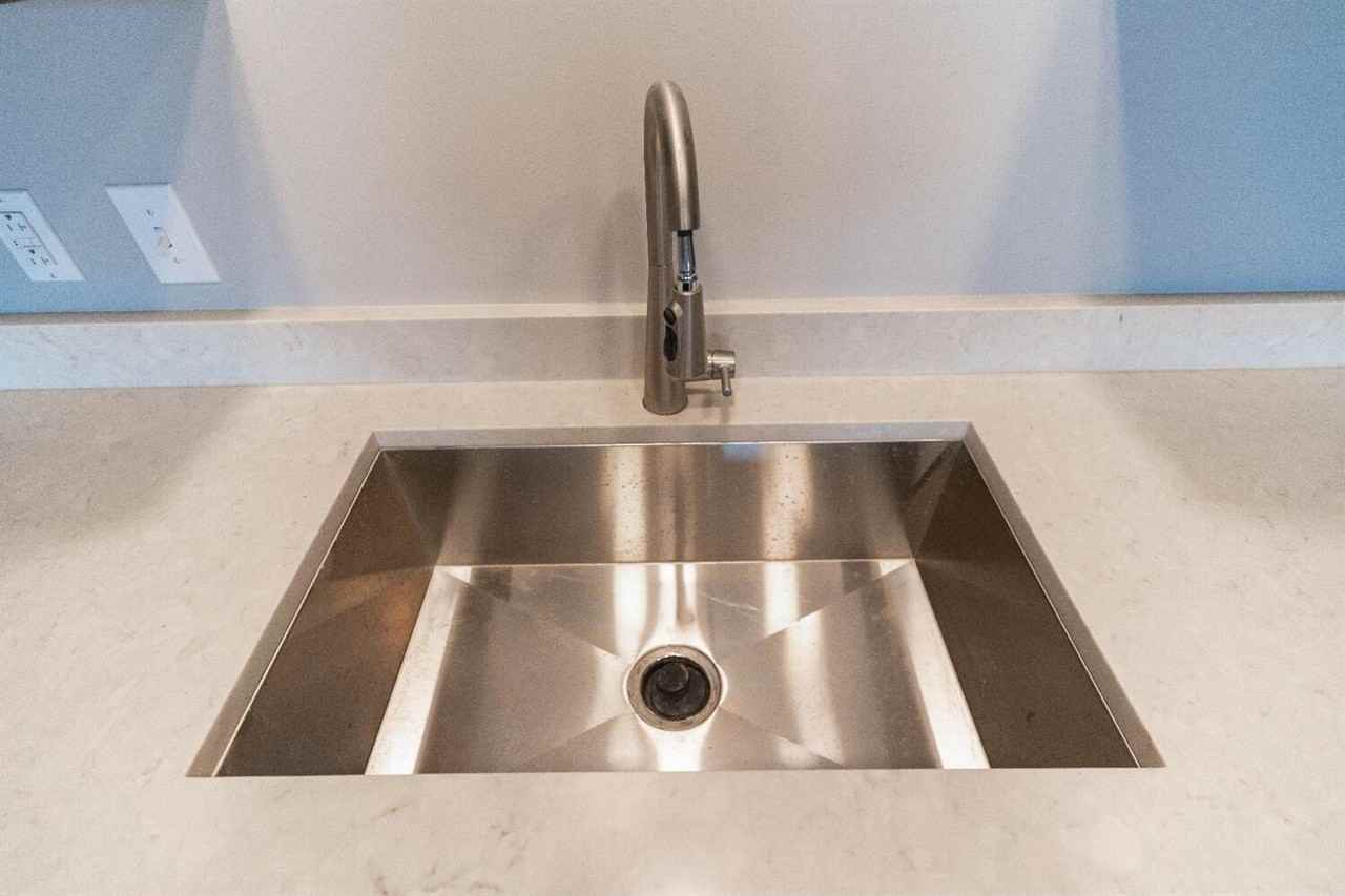 576 E Third St Apt 310 - Photo 7 of 32