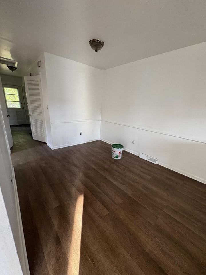 669 Anniston Dr - Photo 3 of 4