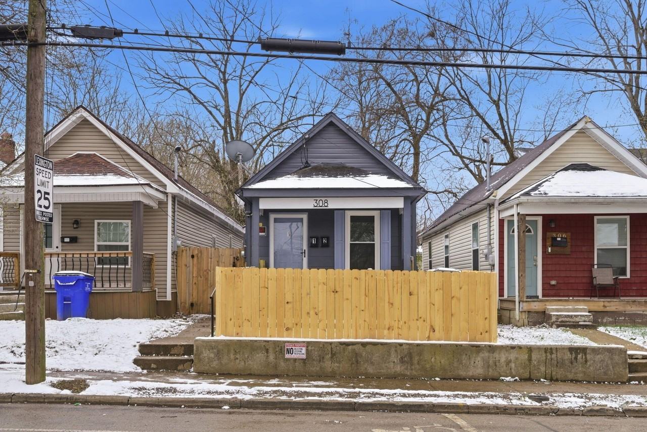 308 E Seventh St Unit 1 - Photo 2 of 15