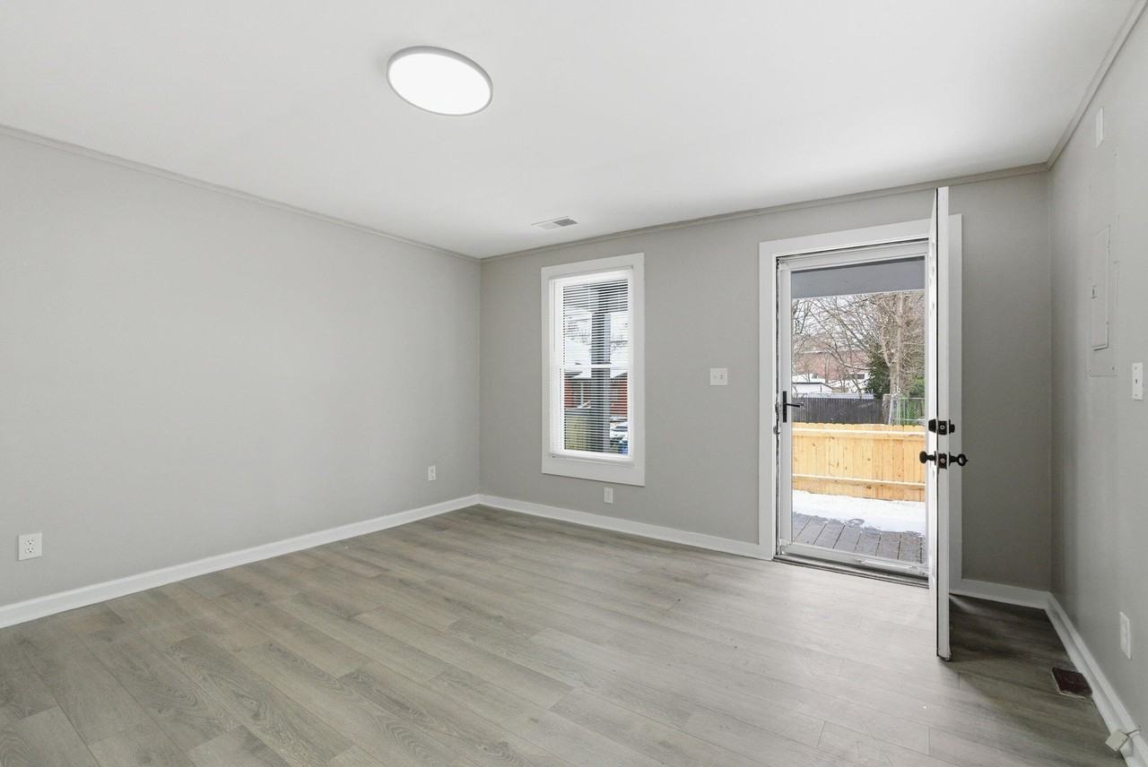 308 E Seventh St Unit 1 - Photo 6 of 15