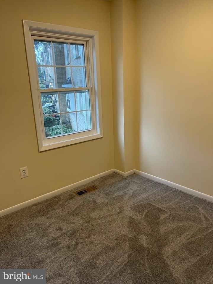 11905 Old Columbia Pike - Photo 2 of 36