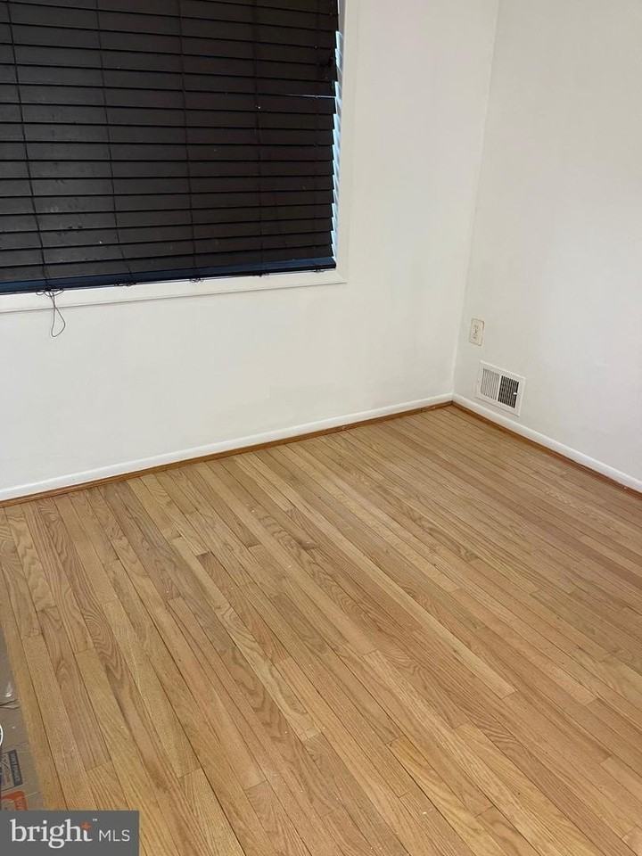 11905 Old Columbia Pike - Photo 6 of 36