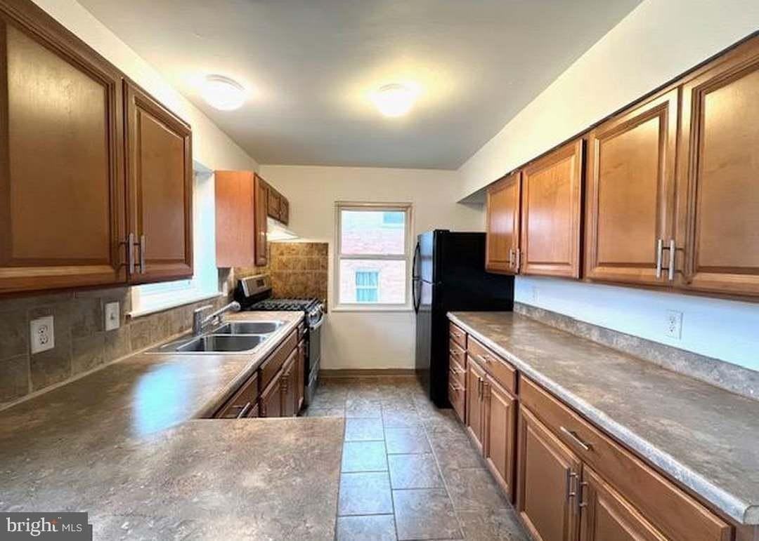 6212 Carters Ln - Photo 2 of 4