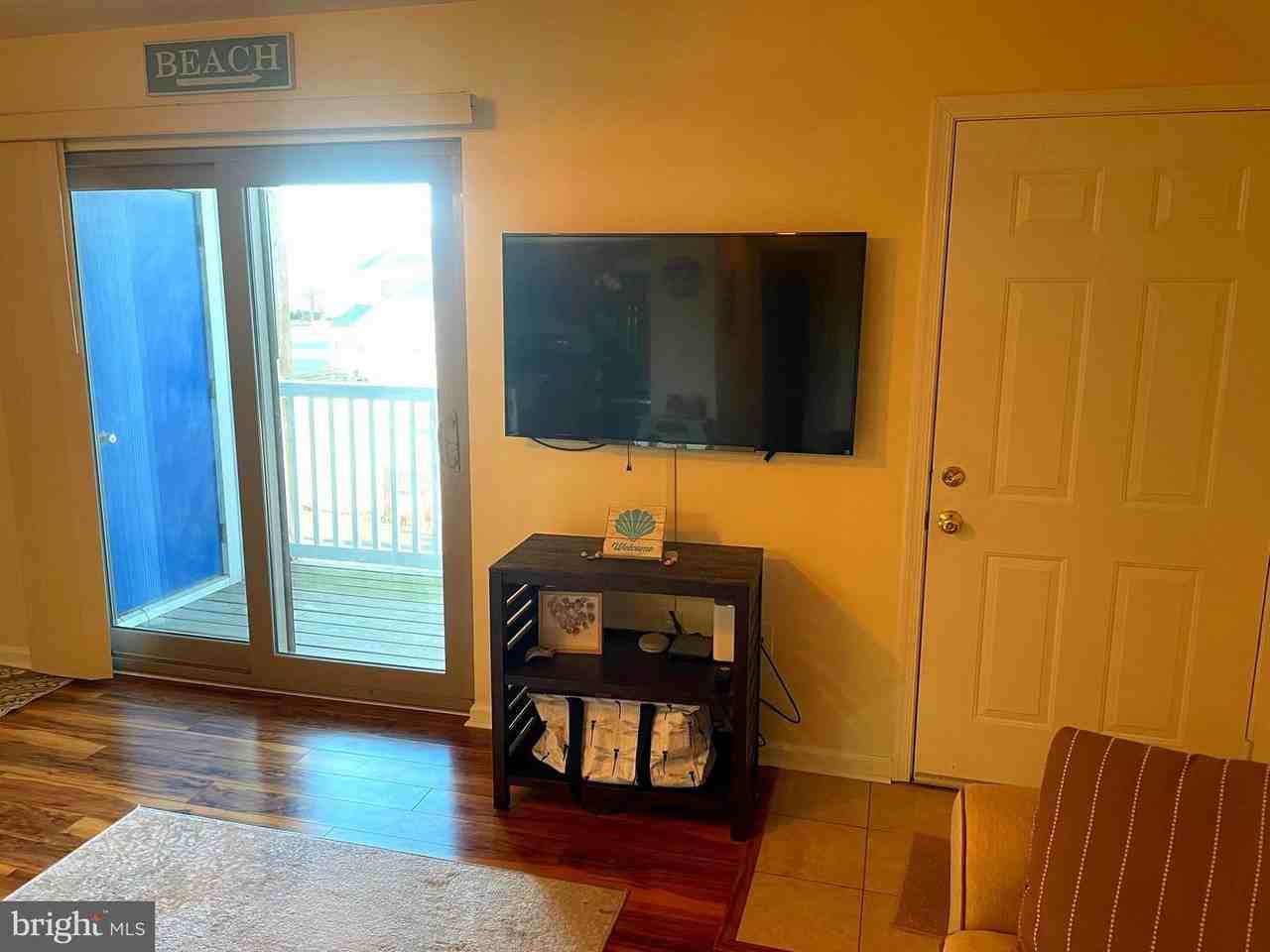 14402 Jarvis Ave - Photo 3 of 15