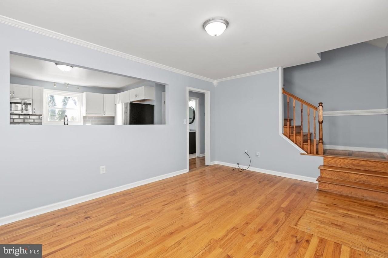 1503 Dixon St - Photo 3 of 44