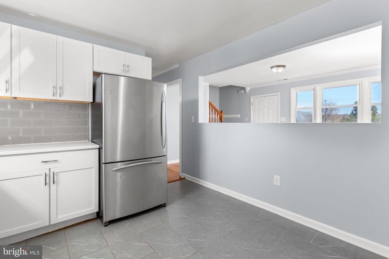 1503 Dixon St - Photo 6 of 44