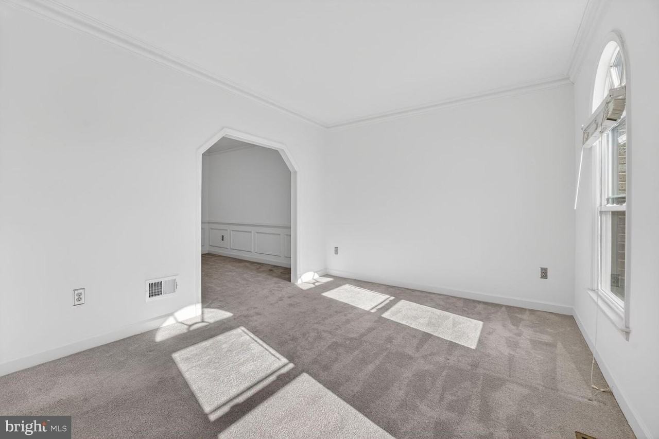 5974 Wescott Hills Way - Photo 4 of 46