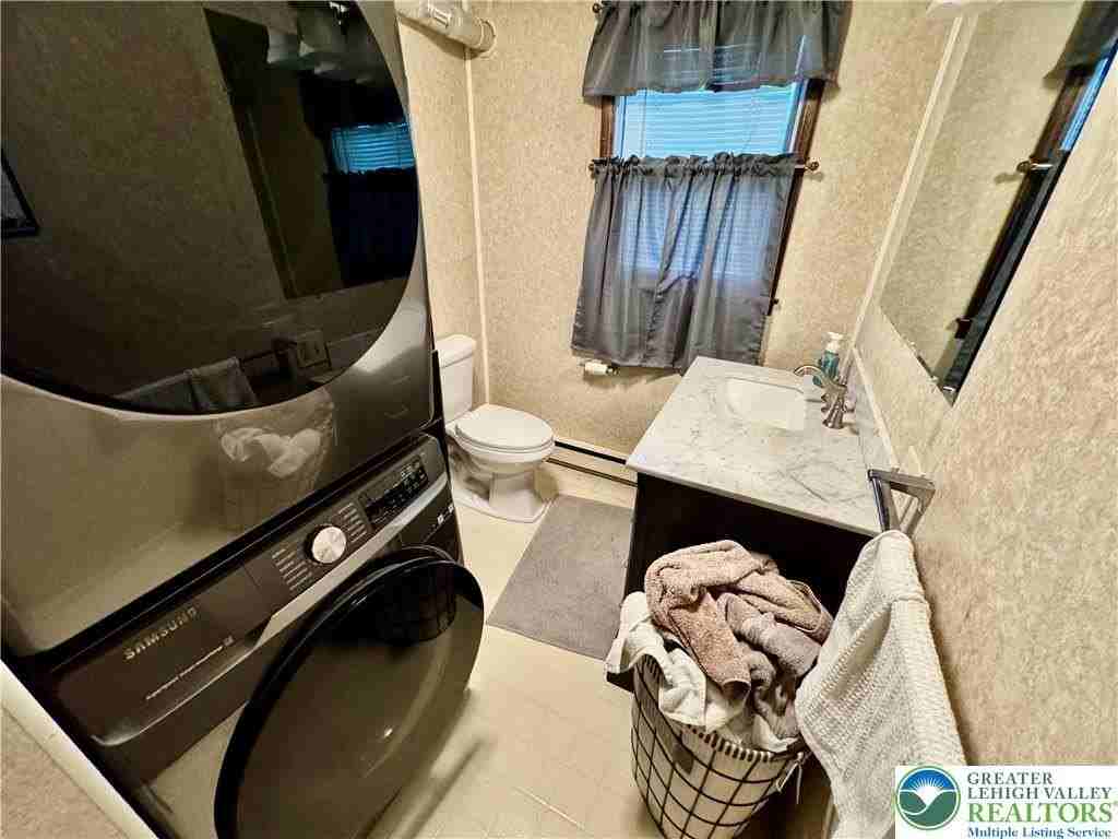 1121 Pohopoco Dr - Photo 7 of 8