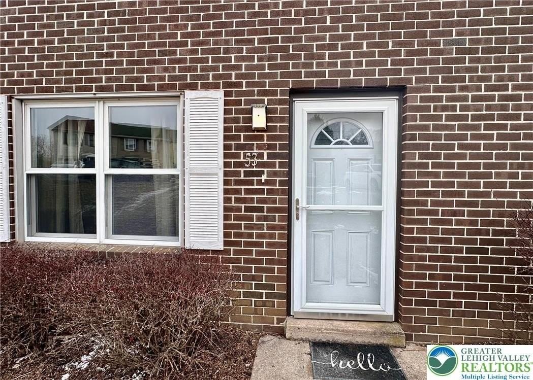 53 Eisenhower Cir - Photo 2 of 22