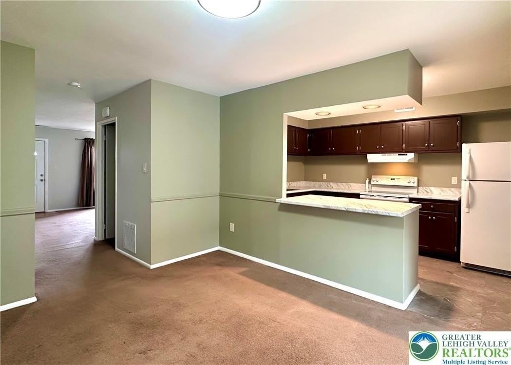 53 Eisenhower Cir - Photo 7 of 22