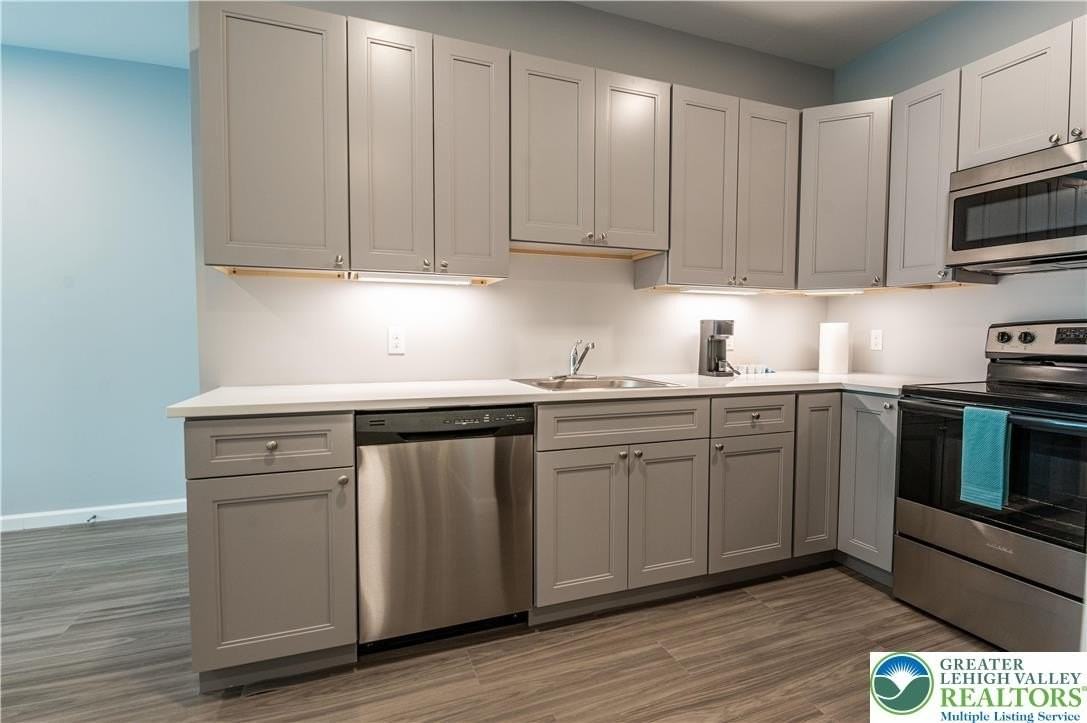 948 N Front St Unit C-2 - Photo 7 of 18