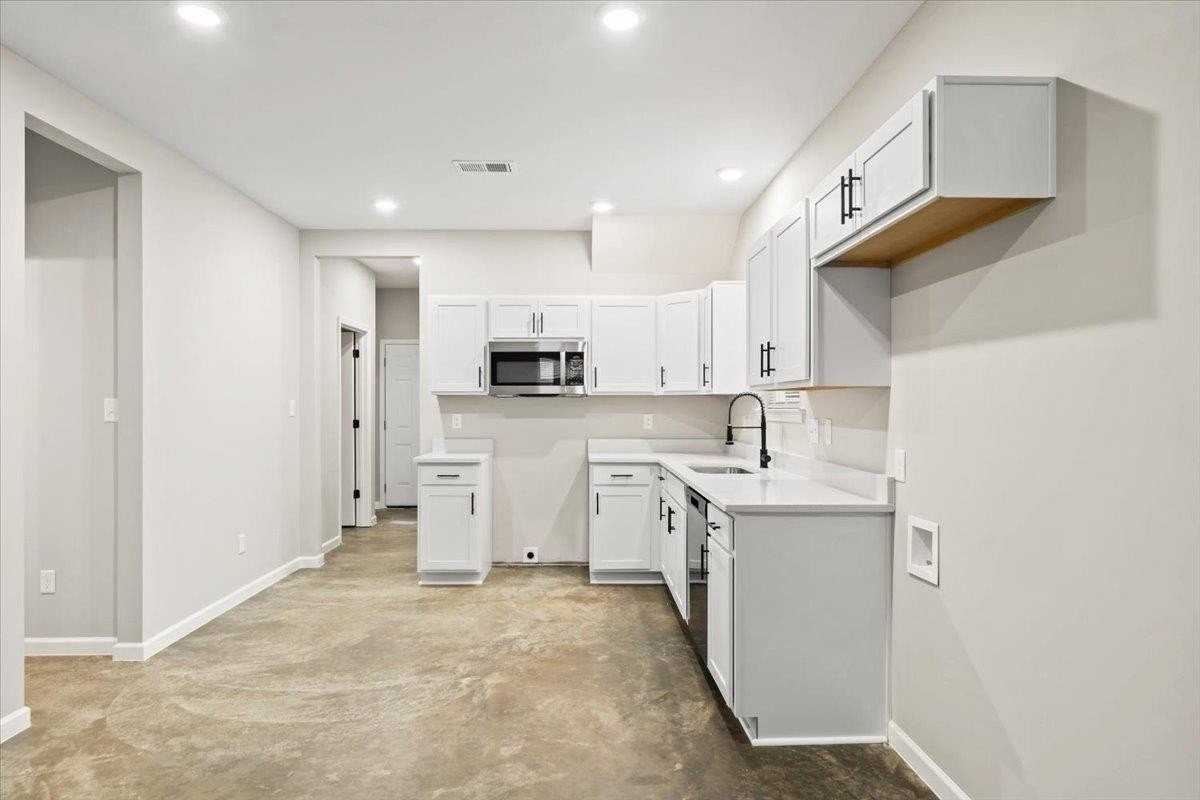 2845 Yale Ave - Photo 6 of 23