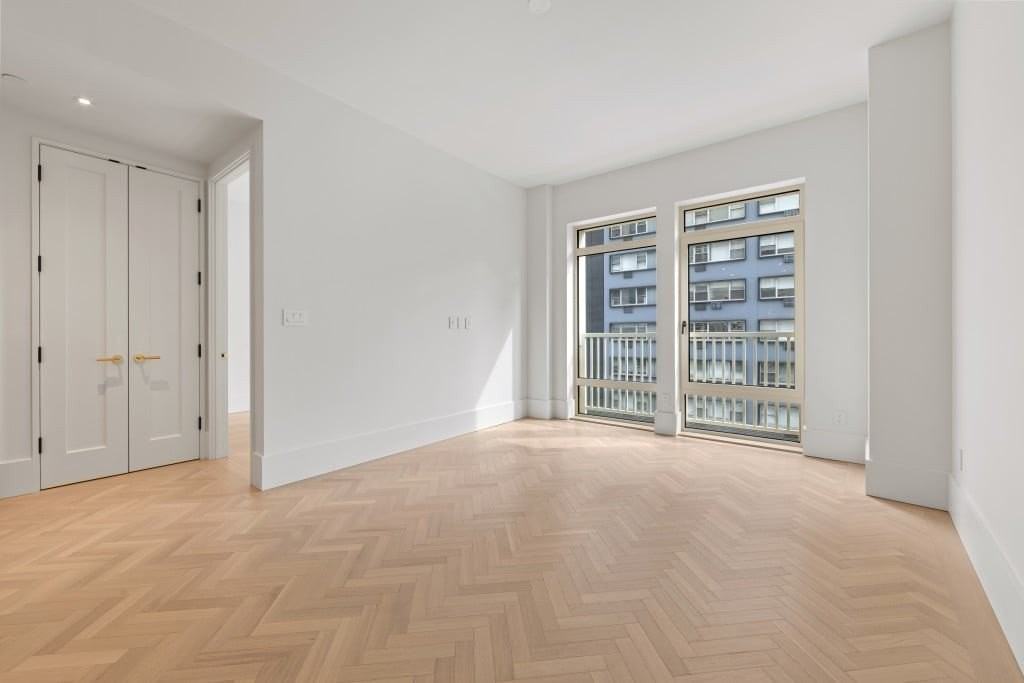 815 Broadway #302 - Photo 4 of 20