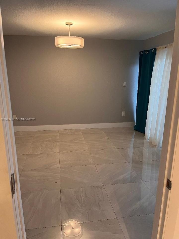 11712 Sw 13th St - Photo 7 of 46