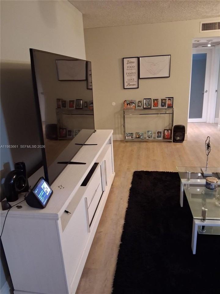 9450 Live Oak Pl #408 - Photo 3 of 8