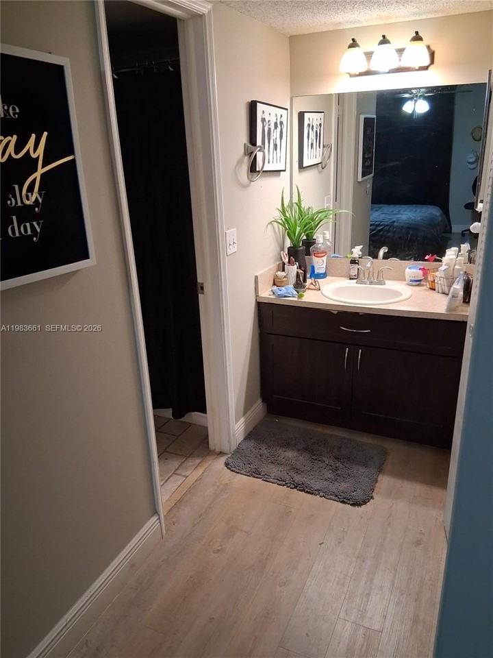 9450 Live Oak Pl #408 - Photo 7 of 8