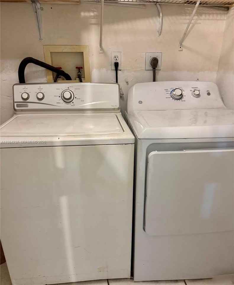 11234 Sw 169th St - Photo 2 of 9