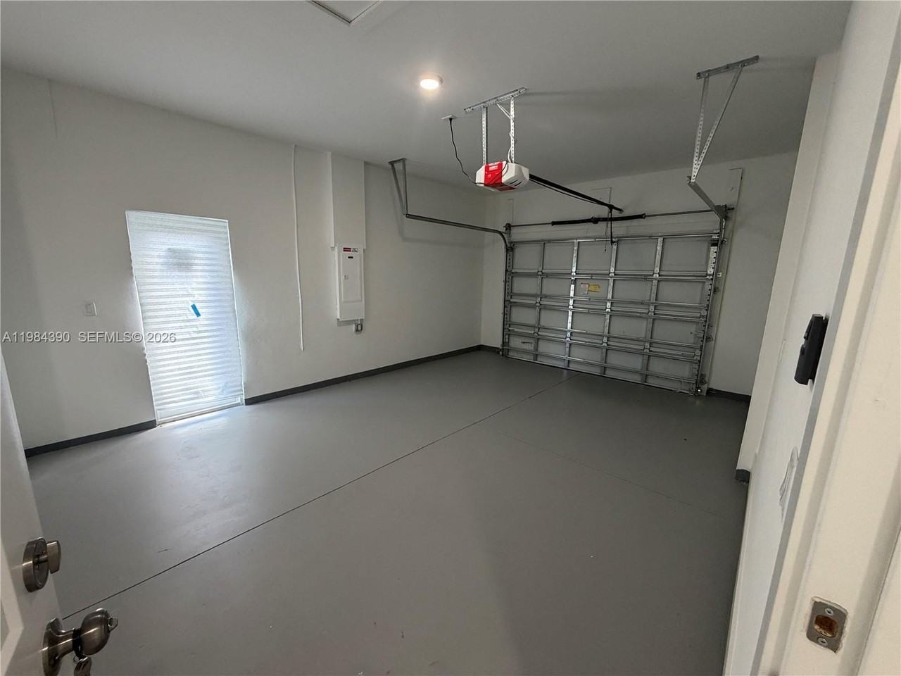 723 Ivan Ave S #723 - Photo 6 of 30