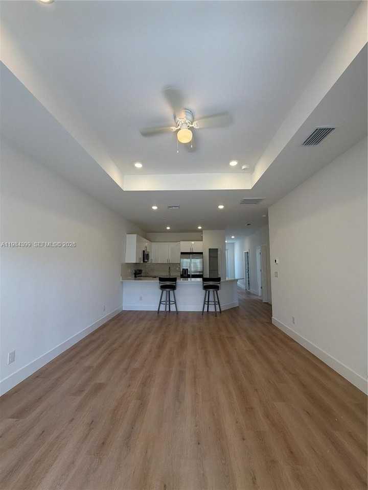 4717 28th St Sw #4717 - Photo 3 of 38