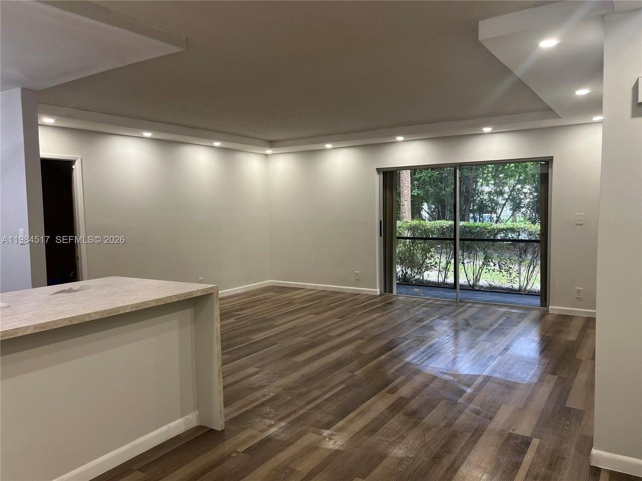 3001 N Oakland Forest Dr #104 - Photo 5 of 28