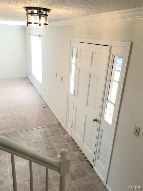 77 Atwater Dr - Photo 4 of 38