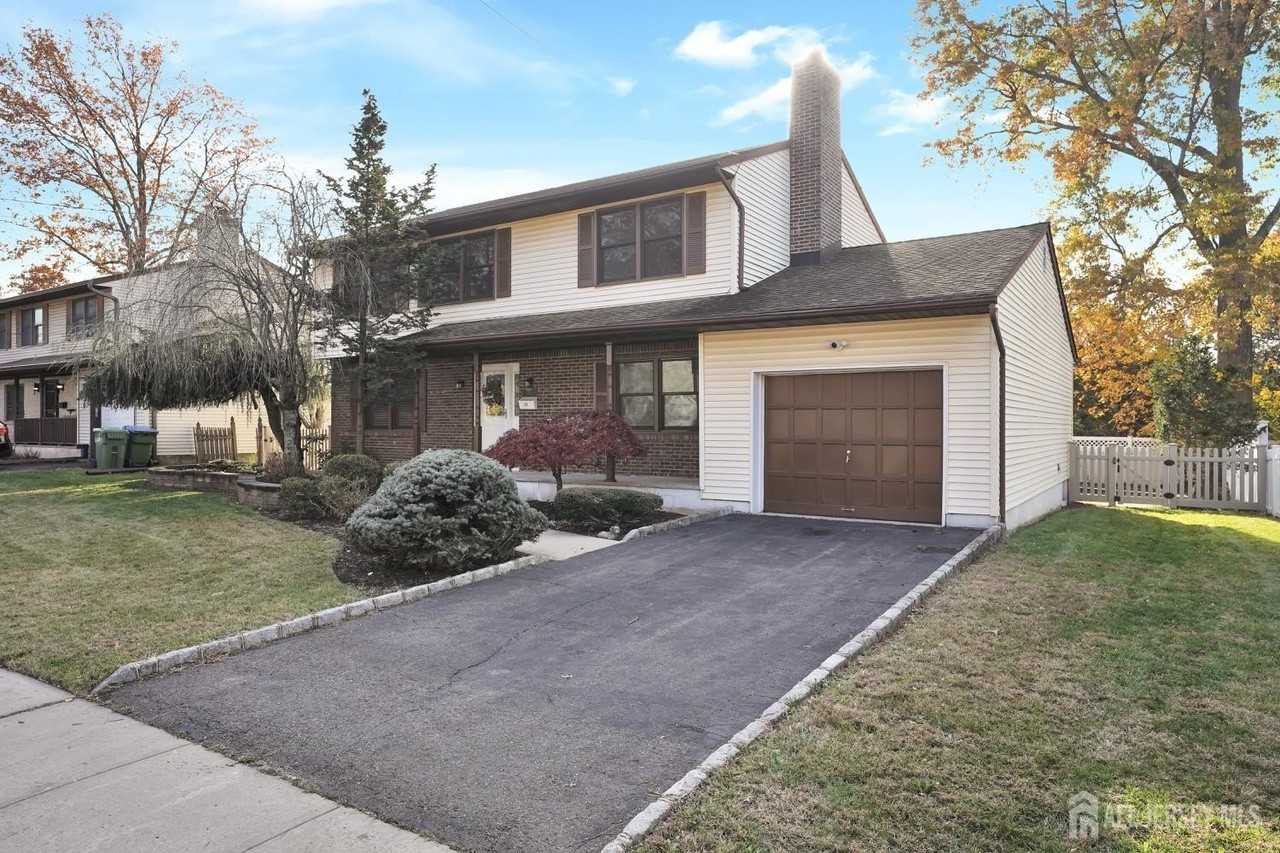 11 Lenox St - Photo 4 of 33