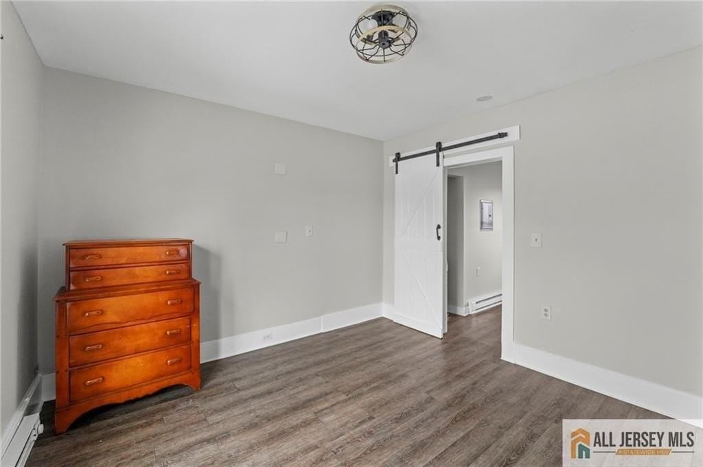 56 Caroline Ave - Photo 4 of 15