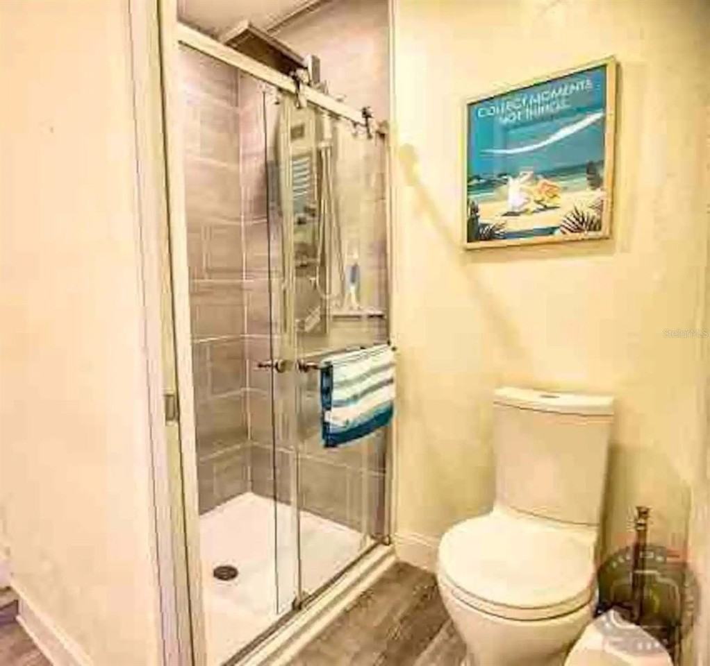 4929 Brookmeade Dr - Photo 7 of 10