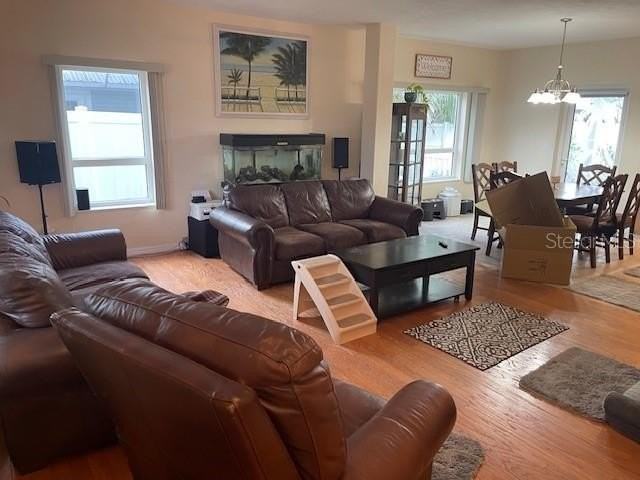 1907 S Daytona Ave - Photo 5 of 16