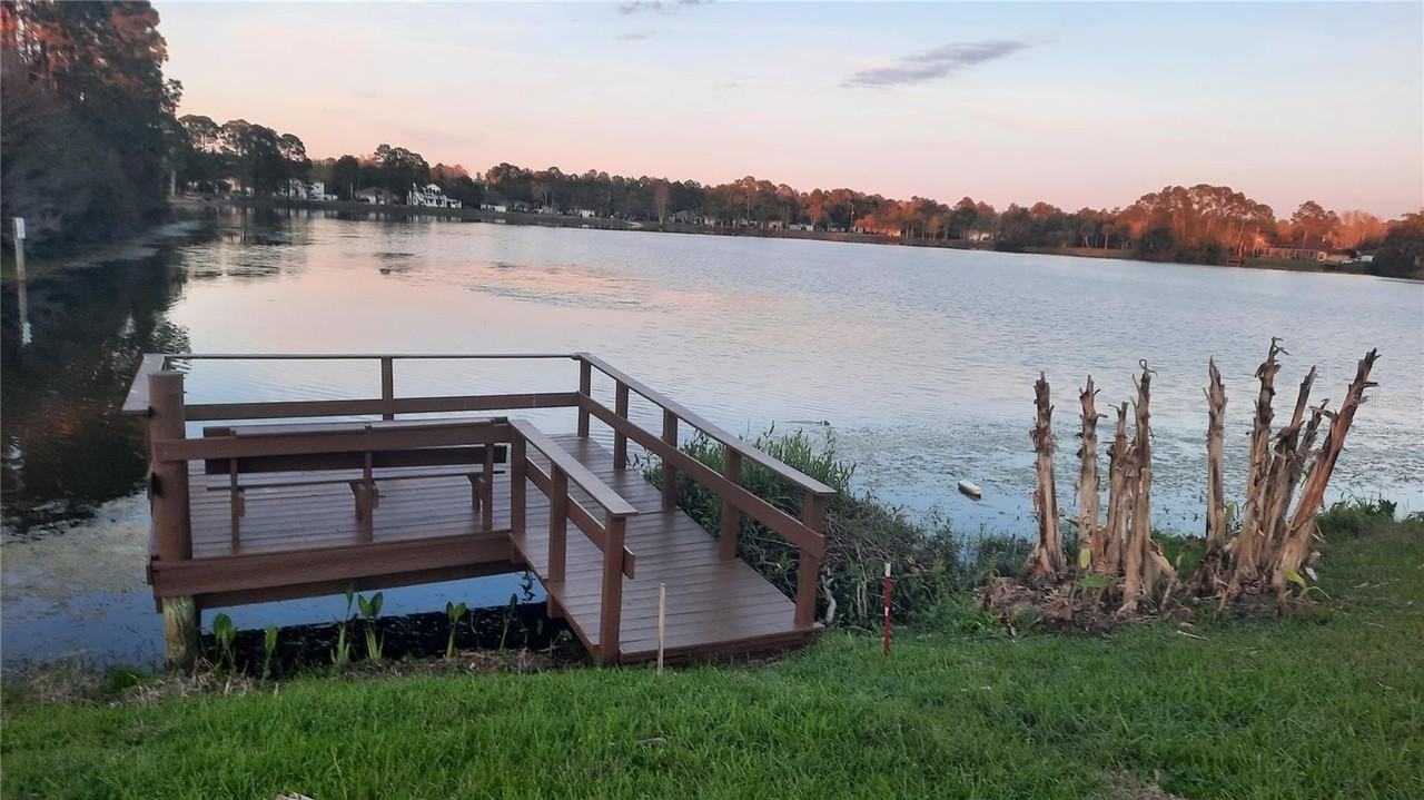 62 Burbank Dr - Photo 6 of 50