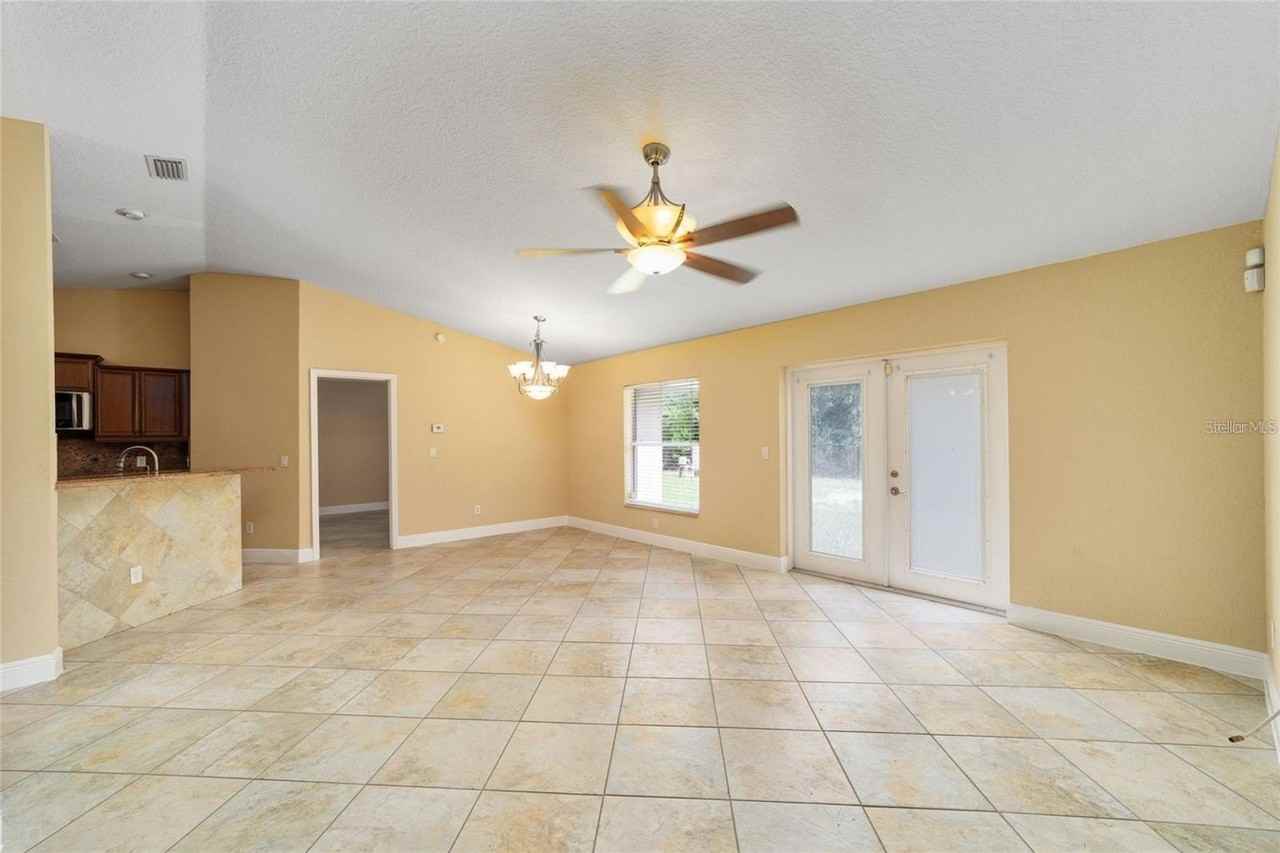 4 Malauka Pass Pl - Photo 3 of 49