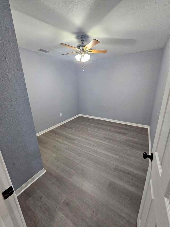 6341 Dewey Robbins Rd - Photo 5 of 10