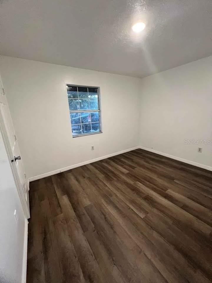 211 S 20th St - Photo 5 of 8