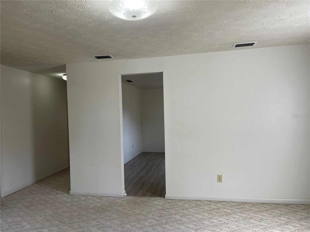 21707 Se 67th Pl - Photo 7 of 10