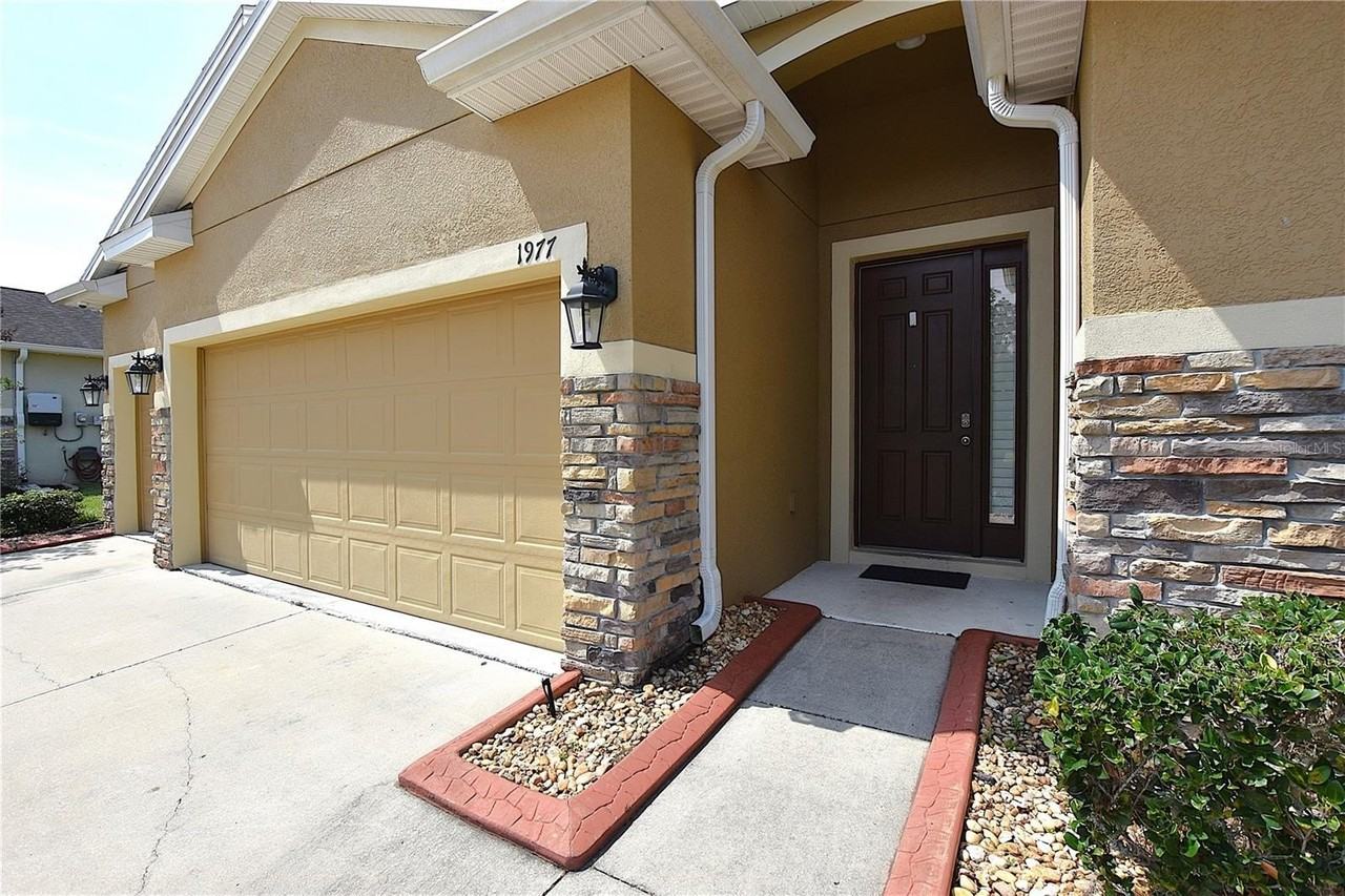 1977 Wind Meadows Dr - Photo 4 of 50