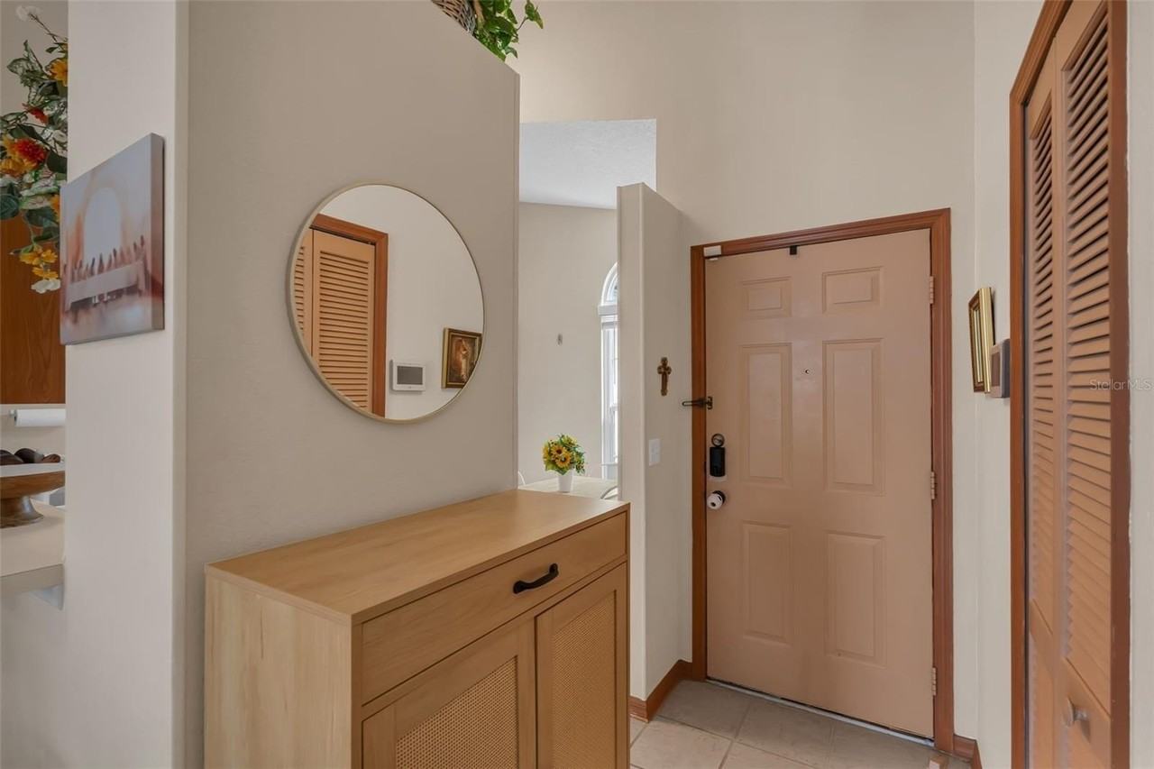 3024 Bloomsbury Dr - Photo 7 of 35