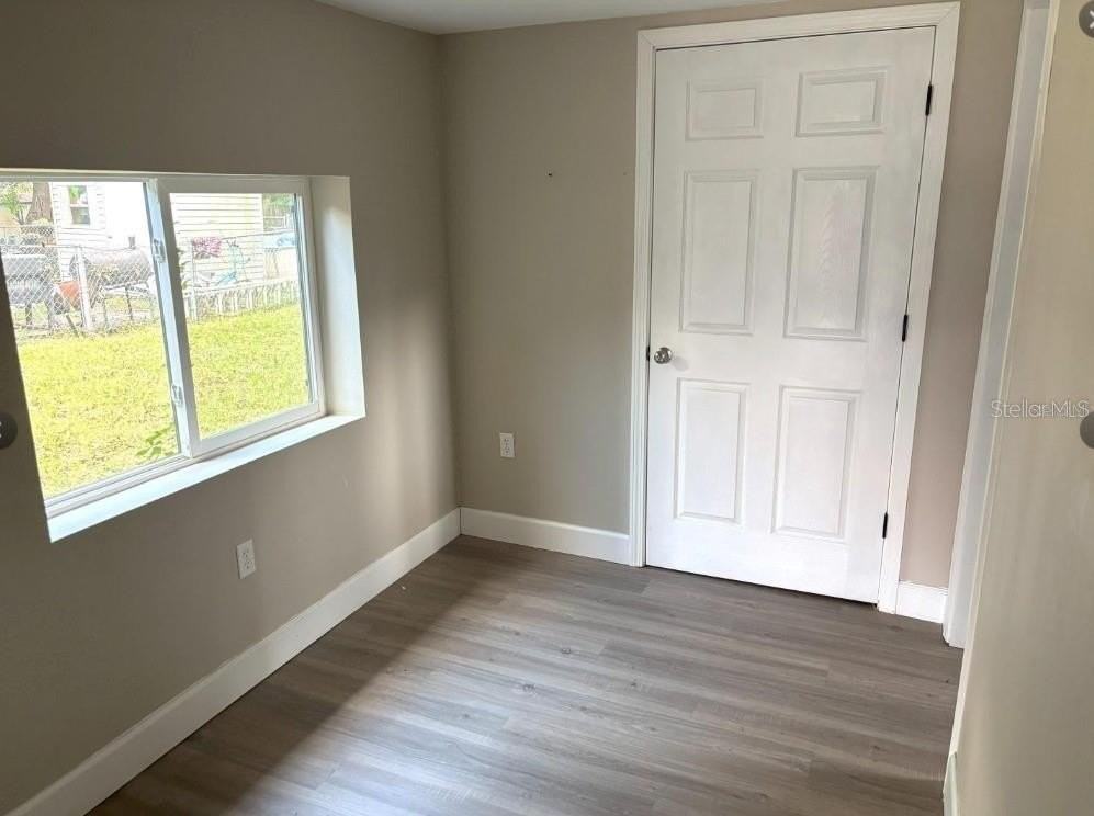 2615 S Laurel Ave - Photo 4 of 15