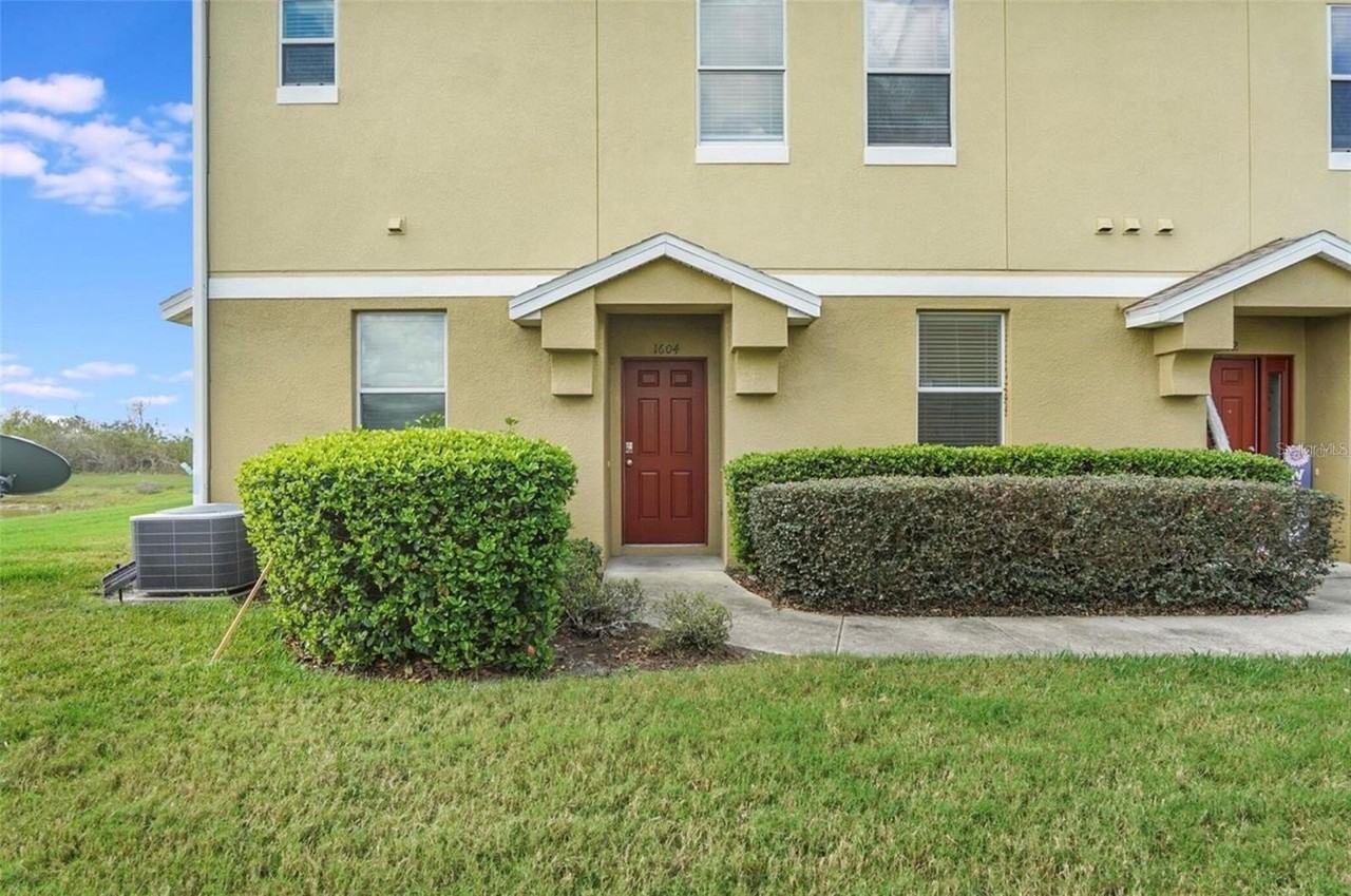 1604 Scarlet Oak Loop #63B - Photo 3 of 30