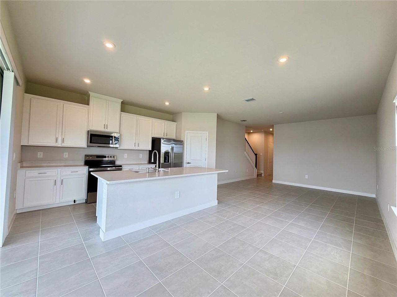 12378 Amber Creek Cir - Photo 6 of 38