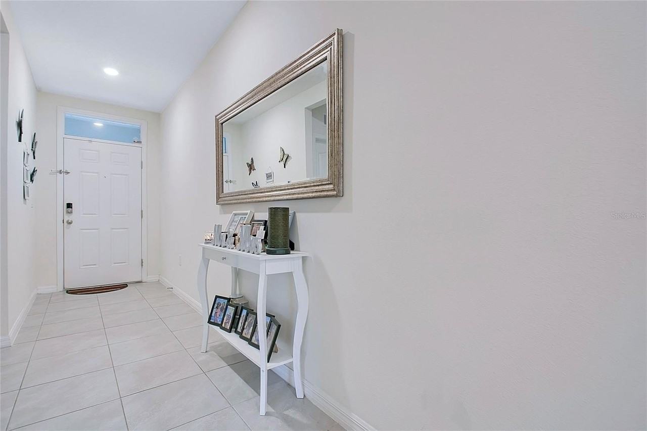 3676 Scarlet Oak Dr - Photo 2 of 31