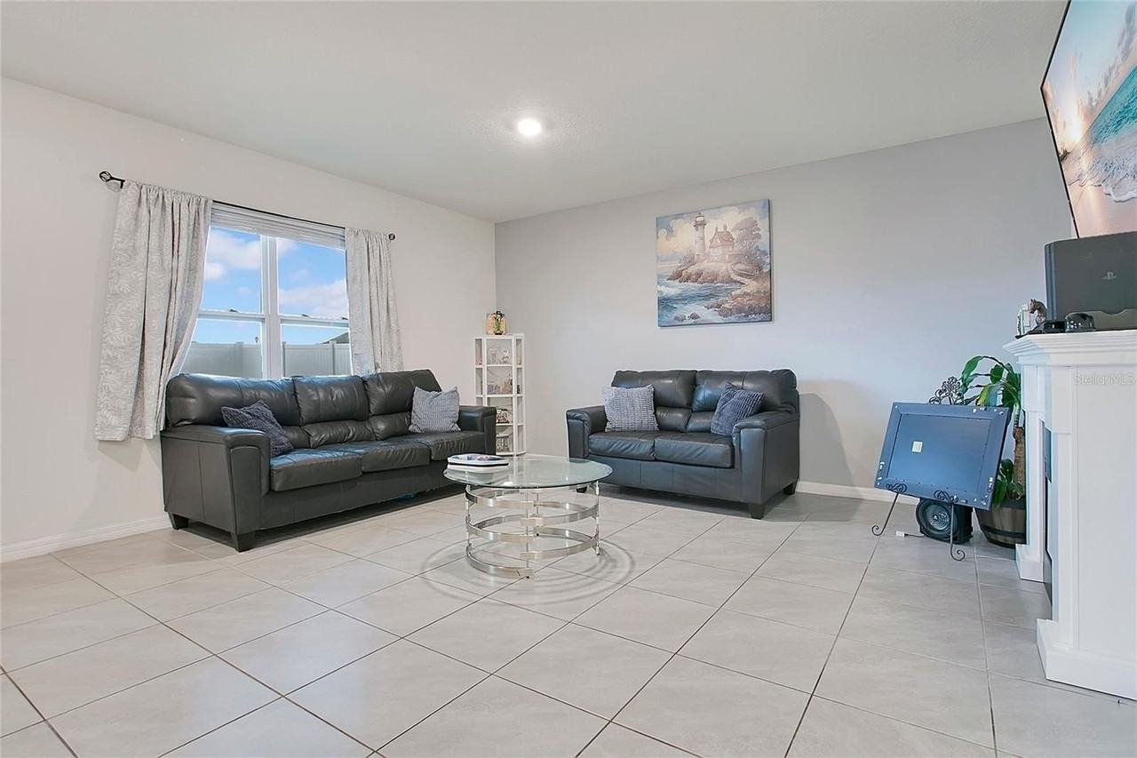 3676 Scarlet Oak Dr - Photo 4 of 31