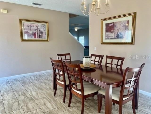 439 Bloomingdale Dr - Photo 6 of 32