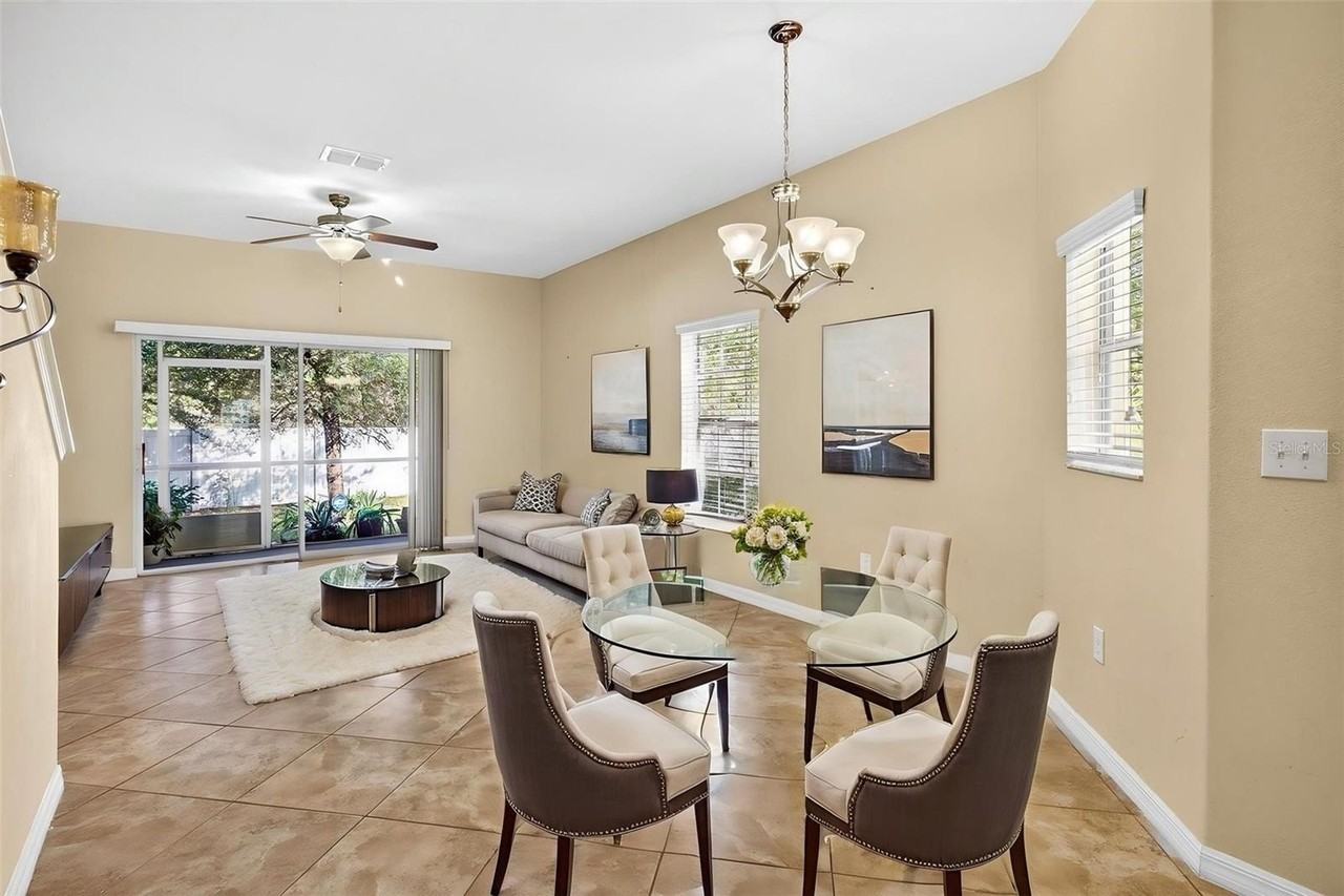 31253 Claridge Pl - Photo 4 of 43