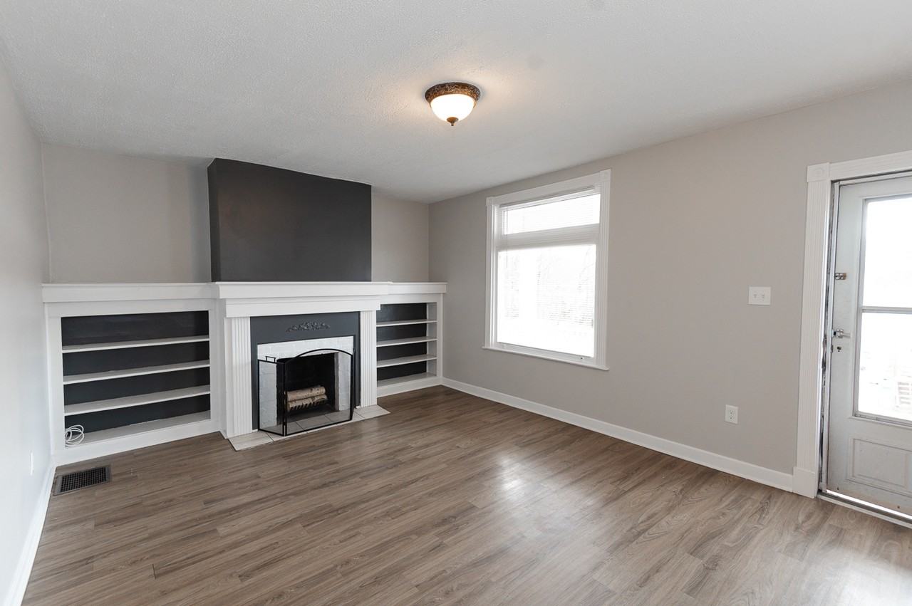 223 E Pennview St #1 - Photo 5 of 35